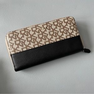 DKNY Wallet